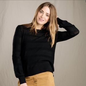 Toad&Co black crew neck sweater